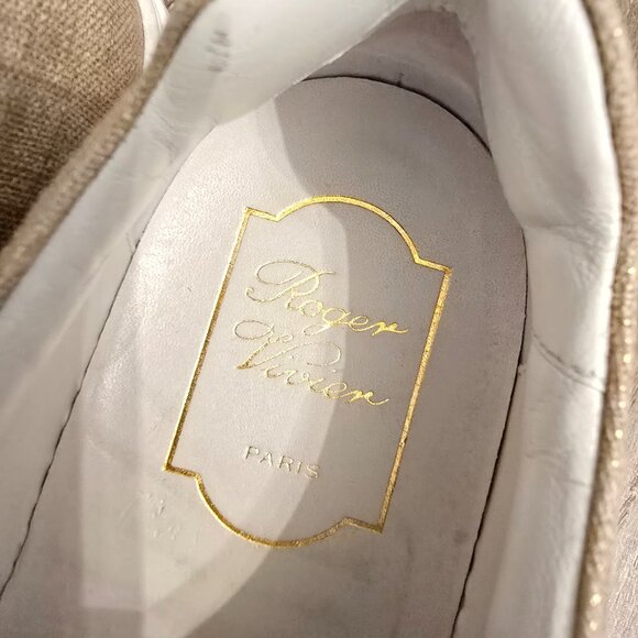 ROGER VIVIER - Jewel Buckle - Picture 7 of 12